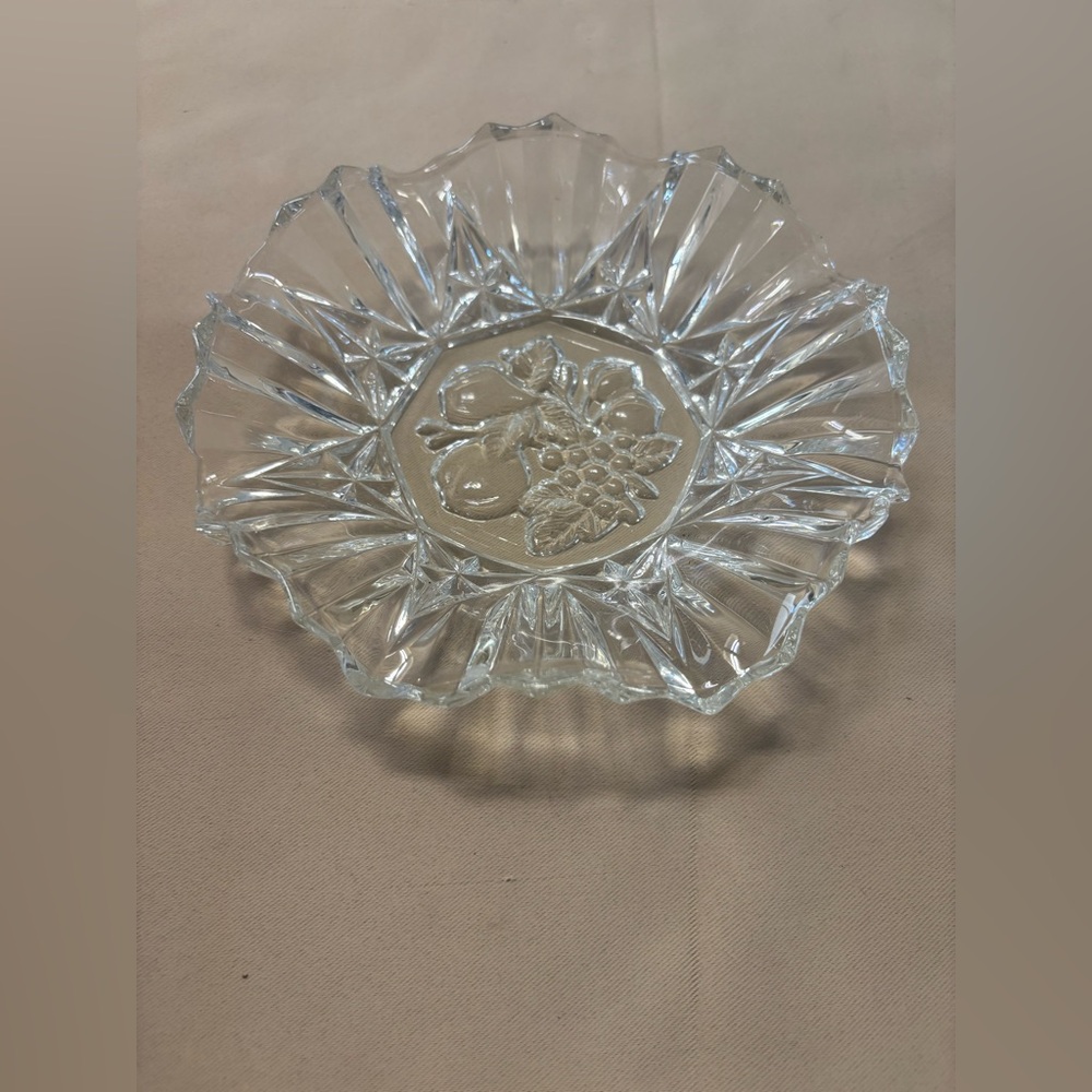 Pioneer Clear Federal Glass 7 In Crimped Fruit Embossed Bowl Clear Candy Decor